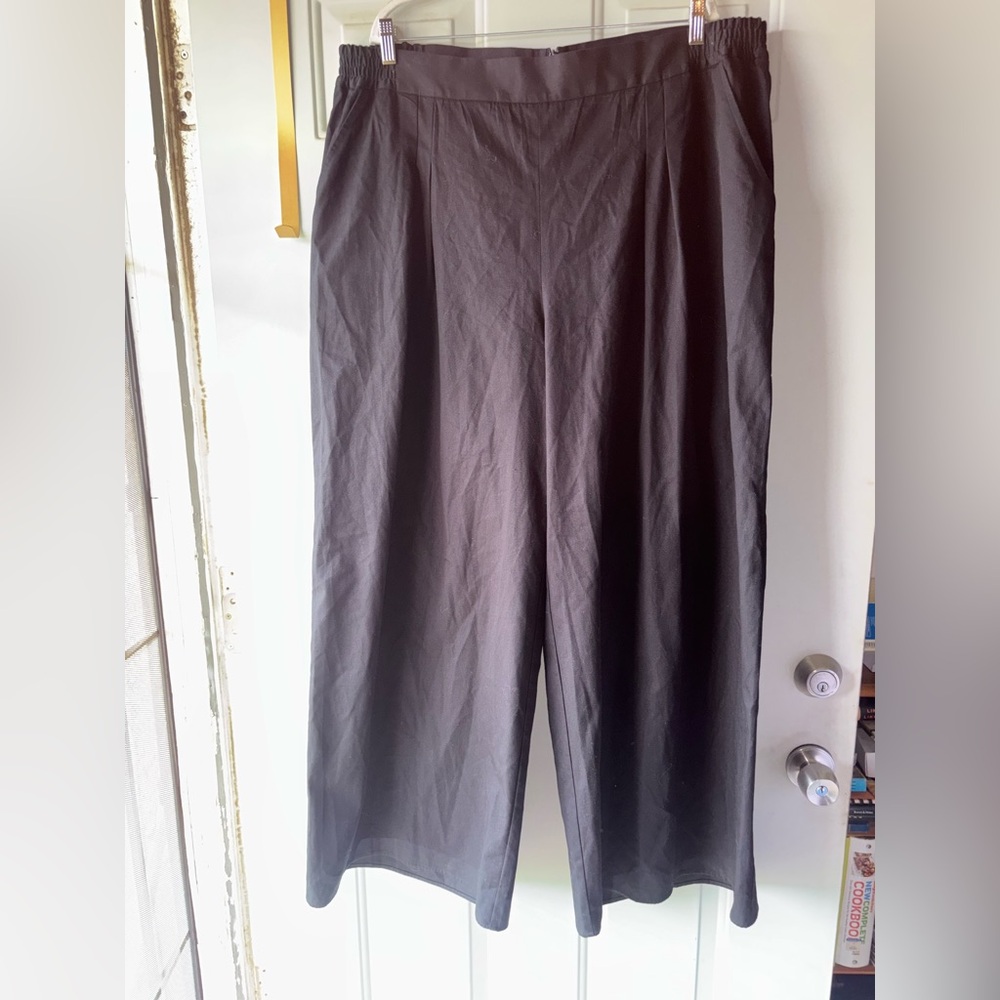 Loud Bodies black wide leg pants size 3XL